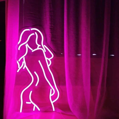 Signo de neón de dama personalizado con respaldo acrílico LED de silicona rosa Duración de vida 50000 horas