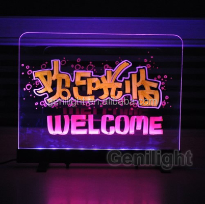 Tabla de escritura magnética de LED con banda RGB SMD5050 personalizable para publicidad interactiva