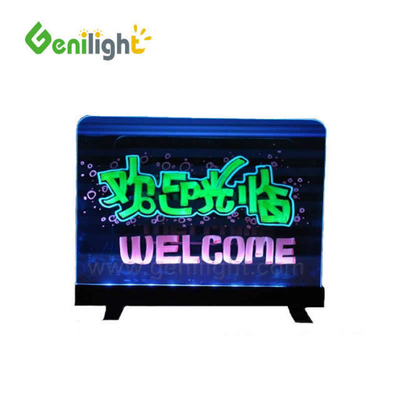 Panel de pizarra de escritura de LED mini RGB transparente para interiores Tamaño 20 * 30cm para exhibición en tiendas